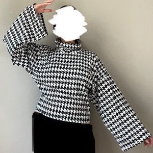 PRETTYLITTLETHING Mono Dogtooth Print Roll Neck Oversized Sweater (New w/ Tag)